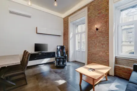 Eladó téglalakás, Budapest, VI. kerület 3 szoba 82 m² 139.9 M Ft